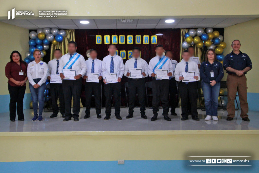 Clausura de primaria y básicos en Casa Intermedia 20 - Cintillo